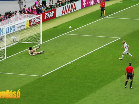 Panenka là gì? Cầu thủ đá Panenka hay nhất trong bóng đá