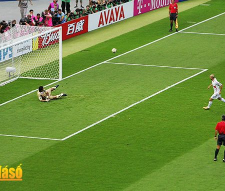 Panenka là gì? Cầu thủ đá Panenka hay nhất trong bóng đá